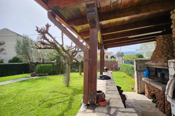 Grillbereich  Spiti Loggos