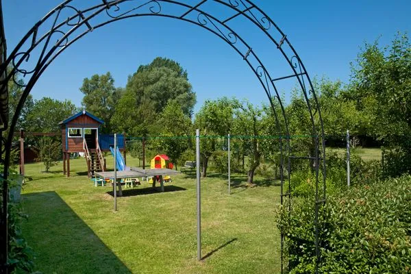 Garden view Ferienanlage Pfeiffer FeWo Windrose