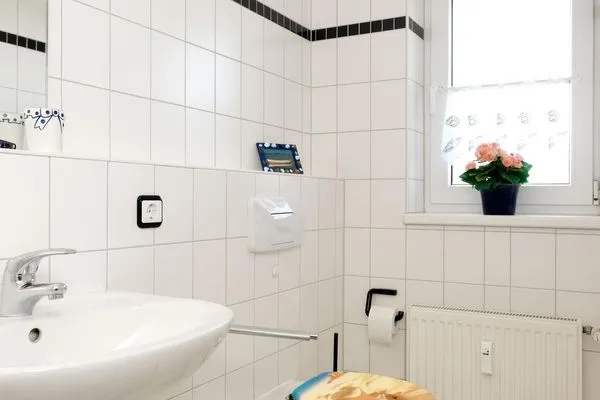 Guest WC Landhaus am Meer Seerose