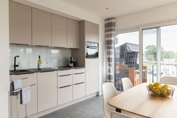 Küche / Küchenzeile  Hafenglück - mit Balkon & außergewöhnlichem Hafenblick