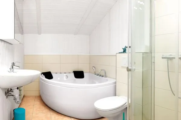 Bathroom Dänisches Ferienhaus am Salzhaff, Haus Im Wiesengrund