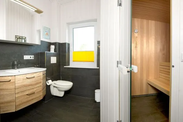 Badezimmer Dänisches Ferienhaus am Salzhaff, Ferienhaus "Midsommar"