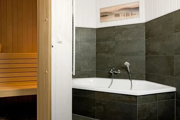 Badezimmer Dänisches Ferienhaus am Salzhaff, Ferienhaus "Midsommar"