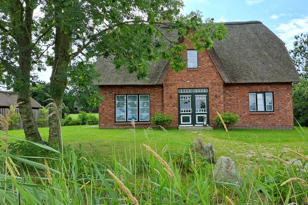  Möwen-Nest Tönning - Reetdachhaus