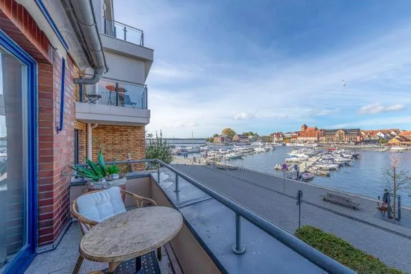 Ferienwohnung HafenLiebe Waren (Müritz) - der See - die Boote - Ferien mit Ausblick  HafenLiebe