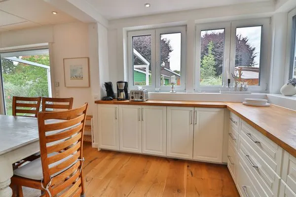 Küche / Küchenzeile  Schwalbennest