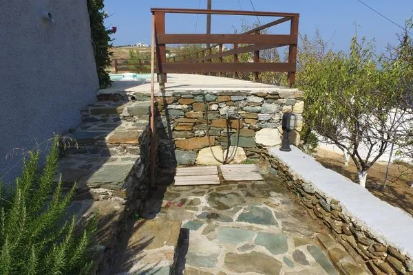 Außendusche  Syriani