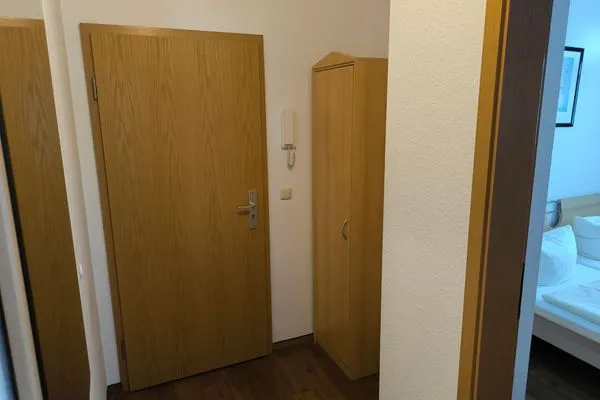 Fassade / Eingang  Südstrand 06