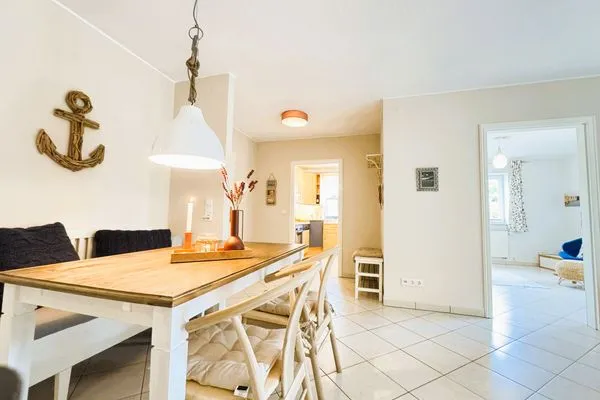 Gemütlicher Essbereich im Wohnzimmer  Strandquartier L. A.