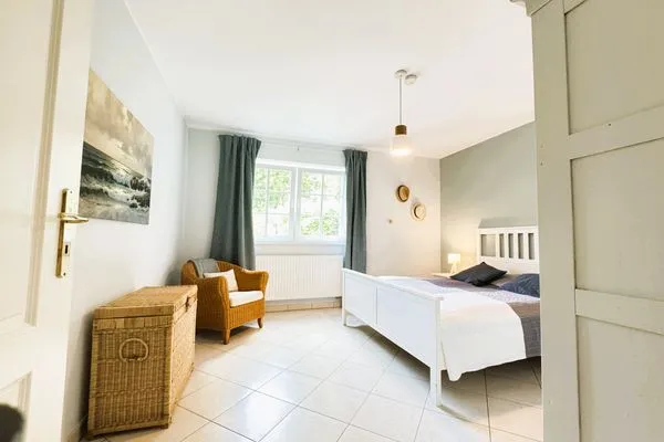 Schlafzimmer mit Doppelbett (2 x 80 cm Matratzen)  Strandquartier L. A.