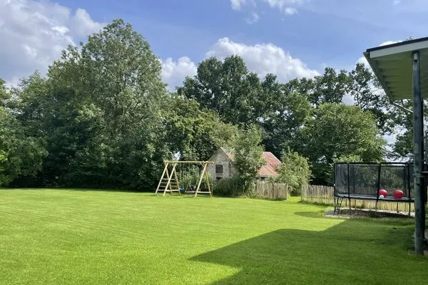 Schaukel-, Klettergerüst und Trampolin für Kids  Ferienwohnung Gut Hardesby