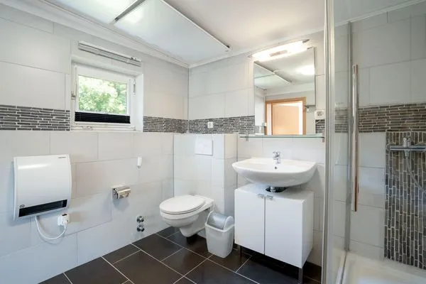 Badezimmer  (ERL12) Ferienhaus Thorn