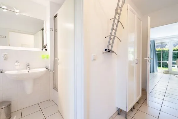 Badezimmer  (OST1) Ferienwohnung "Lörper 1"