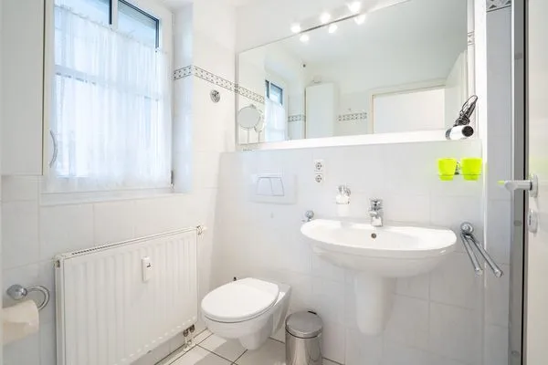 Badezimmer  (OST1) Ferienwohnung "Lörper 1"