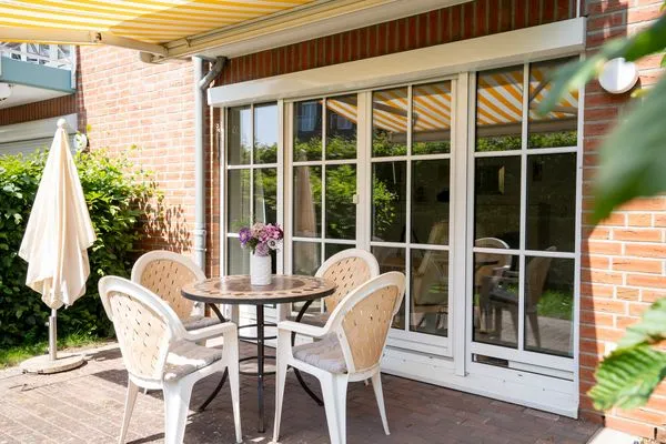 Terrasse  (OST1) Ferienwohnung "Lörper 1"