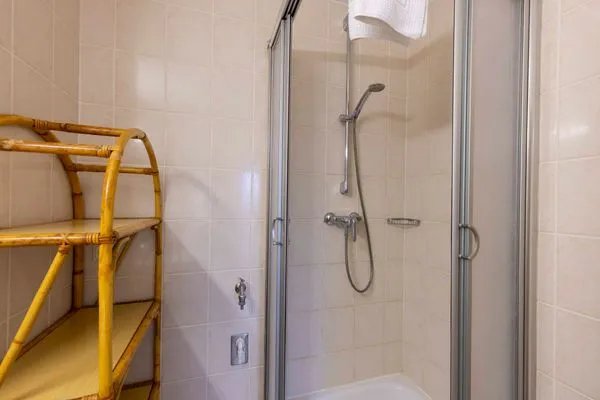 Badezimmer  (OST10b) Ferienwohnung "Musick-Jischa"