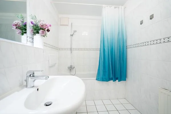 Badezimmer  (OST33b) Ferienwohnung "Nowack"