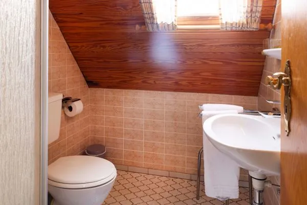 Gäste-WC  (STOE3) Ferienwohnung "Waack"