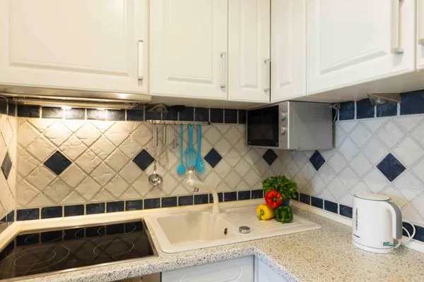 Küche / Küchenzeile  (TRA4) Ferienwohnung "Hubertus"F***