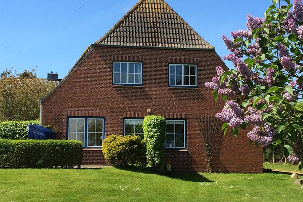  Haus Cottage Whg. Wattenkieker Nebel - Fassade / Eingang