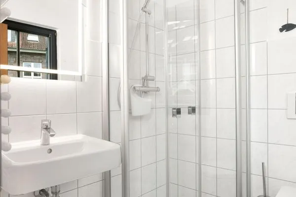 Badezimmer  Reetdachhaus Hus Achtern