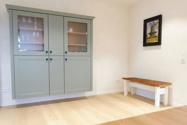 Buffet-/Geschirrschrank in der offenen Küche  Ferienhaus Landliv Hus