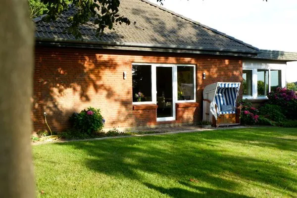 Gartenbereich in der Abendsonne  Ferienhaus Landliv Hus