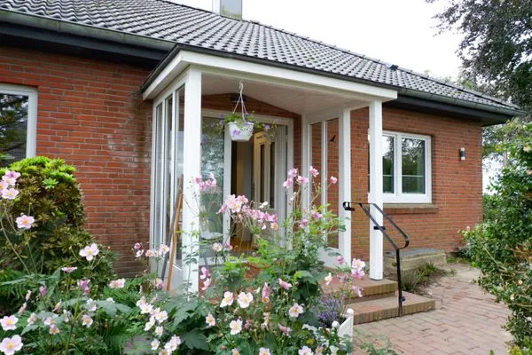 Überdachter Hauseingang  Ferienhaus Landliv Hus