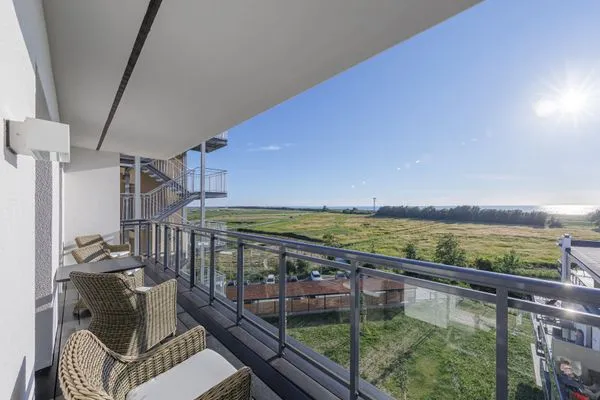 Ferienwohnung Dünenlounge Ostseebad Wustrow ZweiWasser Alte Seefahrtschule Balkon mit Weitblick  Dünenlounge