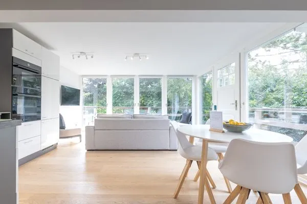 Wohnzimmer Haffperle Küstenglanz - zentral in Haffkrug, nur wenige Schritte zum Strand