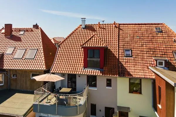 Ferienhaus Wasserblick Inselstadt Malchow - Drohnenaufnahme der oberen Terrasse  Wasserblick