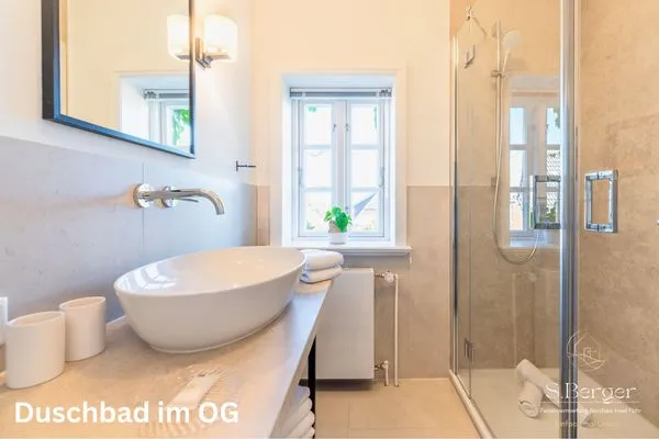   Wening-Hüs - "wening trii"