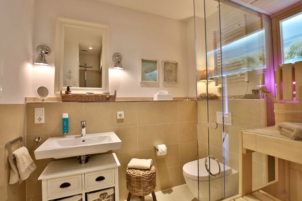Bootshaus I Zuhause im Bootshaus Nordsee - Badezimmer