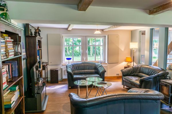 Ferienhaus Borsthusen Garding - Sofaecke mit TV