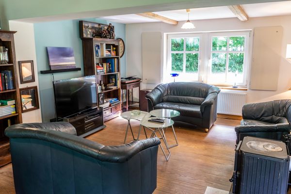  Ferienhaus Borsthusen Garding - Sofaecke mit TV