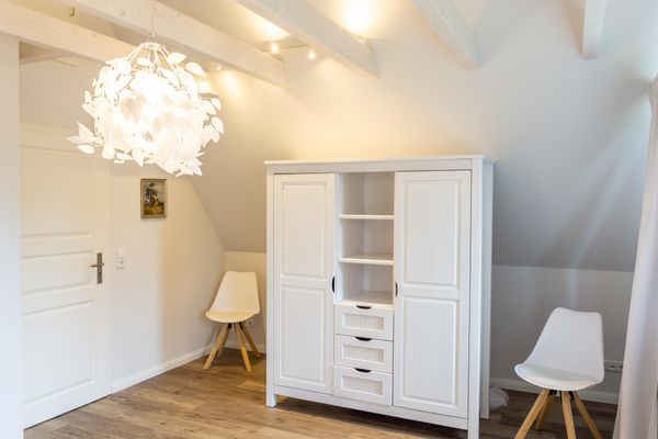  Möwen-Nest Tönning - Kleiderschrank