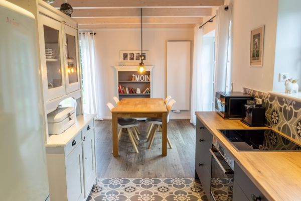  Möwen-Nest Tönning - Küche mit Esstisch