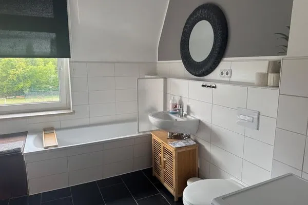 Badezimmer  Gemütliches Appartement "Martin" in Halle mit 3 Schlafzimmern und Stellplatz