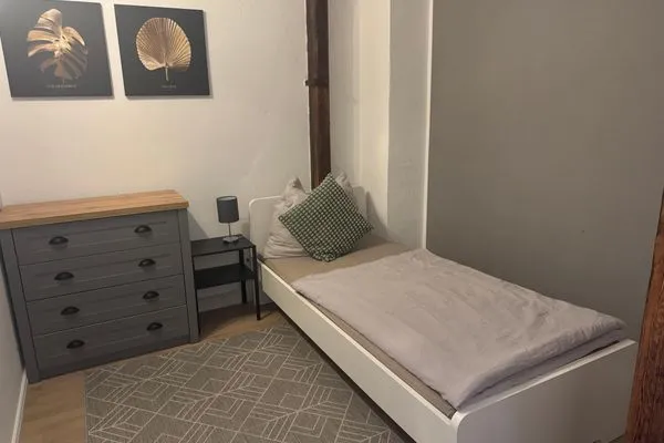 Schlafzimmer  Gemütliches Appartement "Martin" in Halle mit 3 Schlafzimmern und Stellplatz