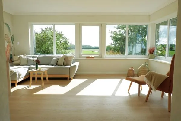 Sonnenverwöhnter Wintergarten mit Aussicht  Ferienhaus Landliv Hus