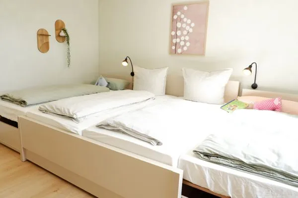 Riesiges Familienbett (Doppelbett 180x200cm und 2mal 80x200cm)  Ferienhaus Landliv Hus