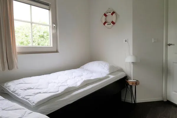  Breskens Chalet Meeresrauschen mit Zaun Haus Nr. J251