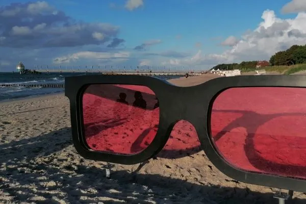 Ferienwohnung Apartment an der Seebrücke Zingst - Strand Sehenswürdigkeit grosse Brille  Apartment an der Seebrücke