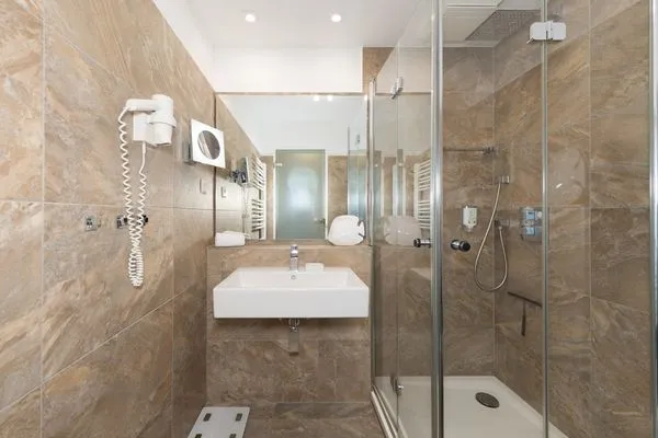 Ferienwohnung Apartment an der Seebrücke Zingst - Badezimmer  Apartment an der Seebrücke