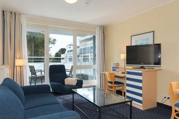 Ferienwohnung Bernsteinwind in Zingst - Couch mit Ausblick  Bernsteinwind