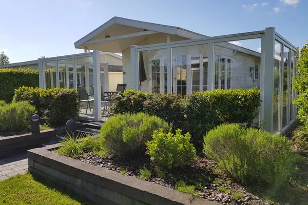  Breskens Chalet Meeresrauschen mit Zaun Haus Nr. J251