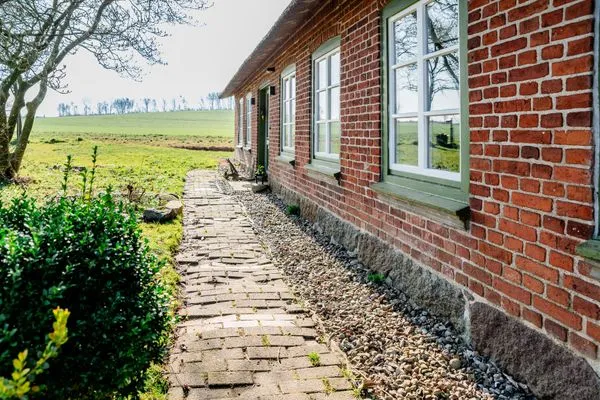 Weg zur Ferienwohnung Teve  Ferienwohnung Teve im Reethus Mühlenlund