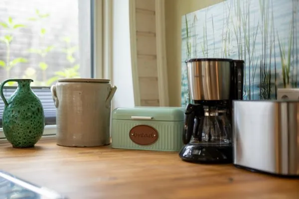 Ferienhaus Kugelhaus Südkugel am Tollensesee - Küche mit viel Ausstattung  Kugelhaus Südkugel