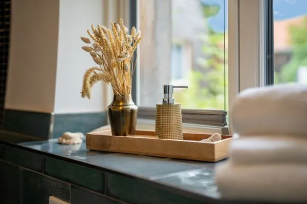 Ferienhaus Kugelhaus Südkugel am Tollensesee - modernes Badezimmer  Kugelhaus Südkugel