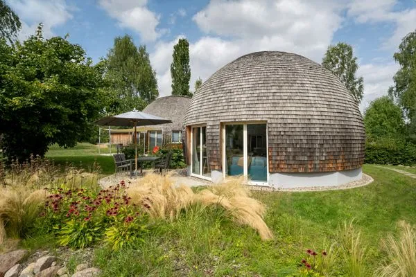 Ferienhaus Kugelhaus Südkugel am Tollensesee - Urlaub der besonderen Art!  Kugelhaus Südkugel